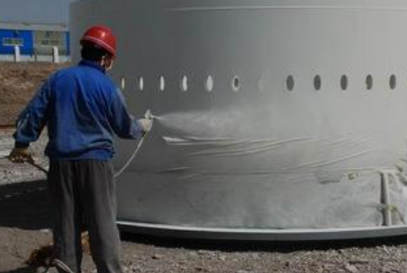 信阳除锈喷漆翻新是恢复金属资产价值的